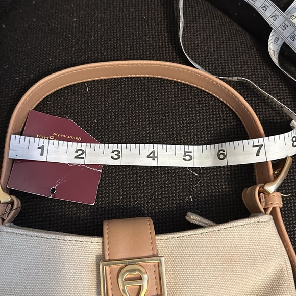 New Etienne Aigner Hand Purse w/ gold accents Snap closure Small - Picture 12 of 14